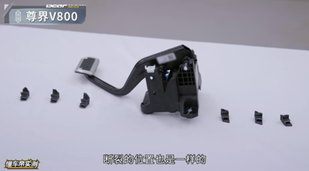 十年默契作废，刘翔被推到二选一的路口'>
                                        </a>
                                      </li> <li class='hiSlider-item td-dynamic-news-card'>
                                        <a href=